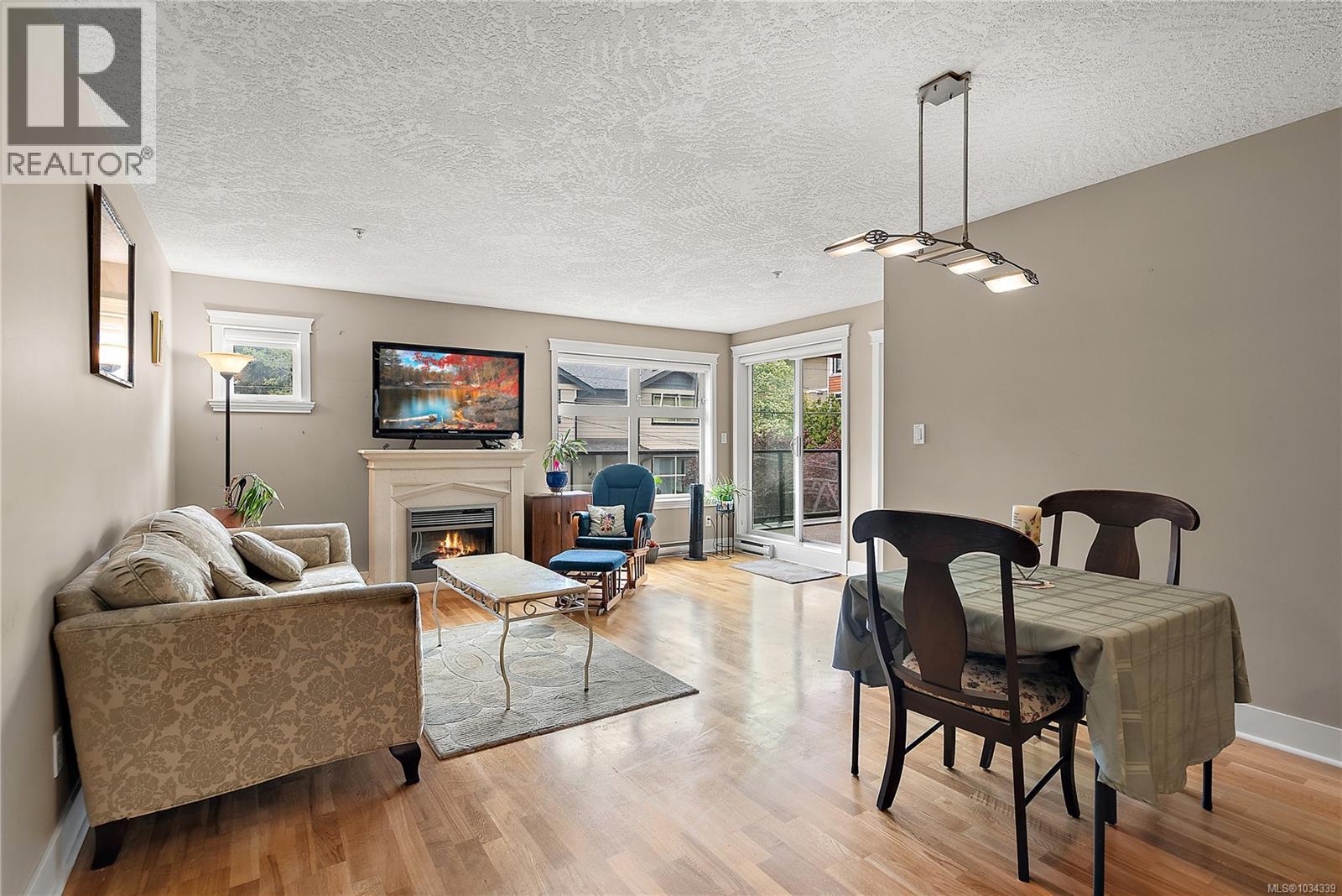 202 2717 Peatt Rd, Langford, British Columbia  V9B 3V2 - Photo 3 - 1034339