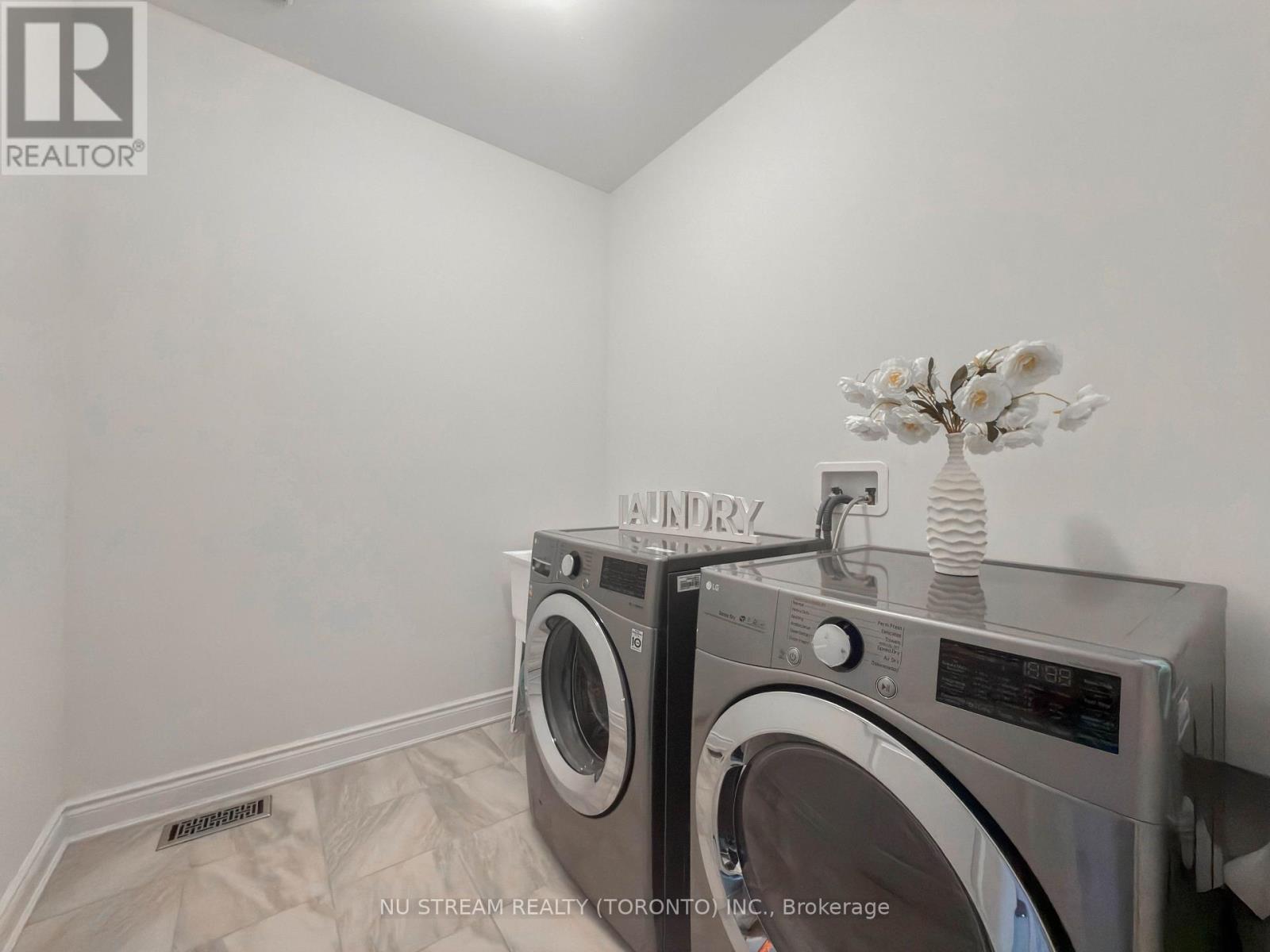 89 Hartney Drive, Richmond Hill, Ontario  L4S 0K5 - Photo 13 - N13072324