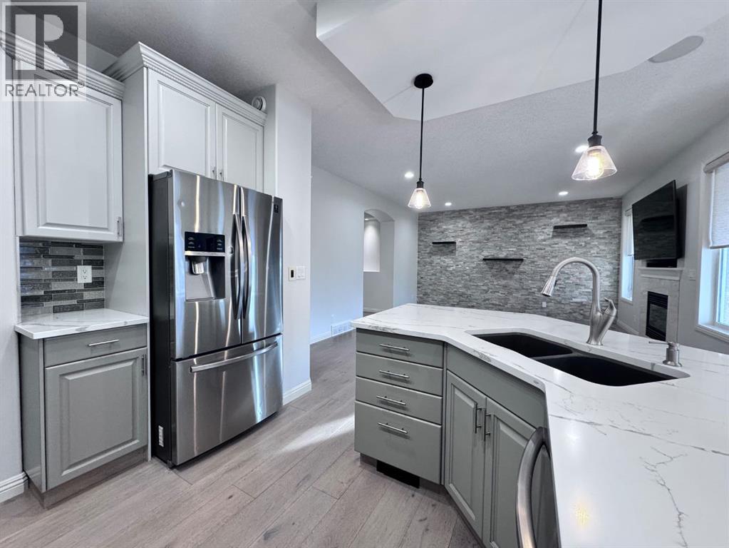 116 Allwright Close, Red Deer, Alberta  T4R 3P2 - Photo 2 - A2293962