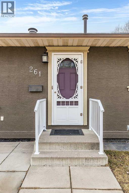 261 5 Street Nw, Medicine Hat, Alberta  T1A 7X9 - Photo 5 - A2294752