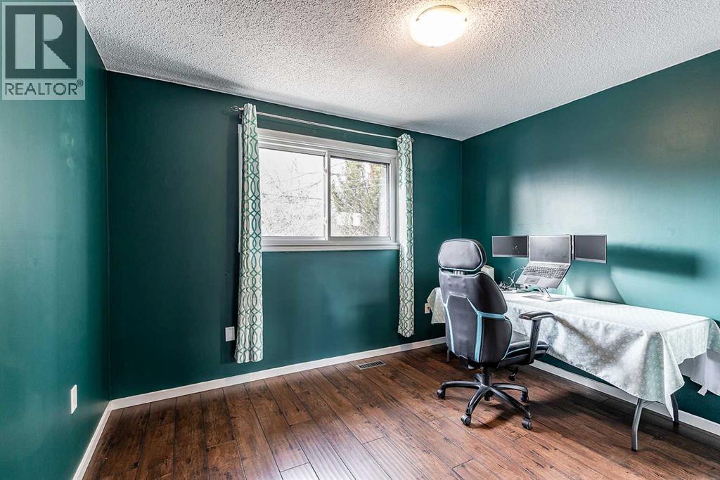 261 5 Street Nw, Medicine Hat, Alberta  T1A 7X9 - Photo 22 - A2294752
