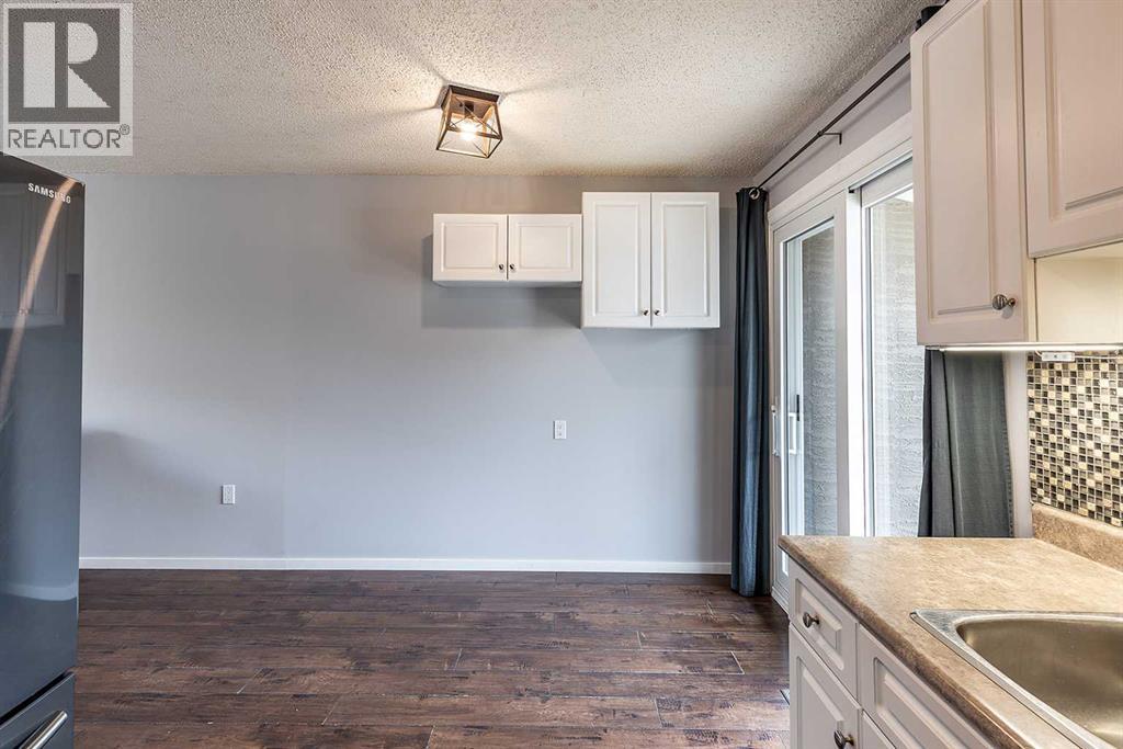 261 5 Street Nw, Medicine Hat, Alberta  T1A 7X9 - Photo 18 - A2294752