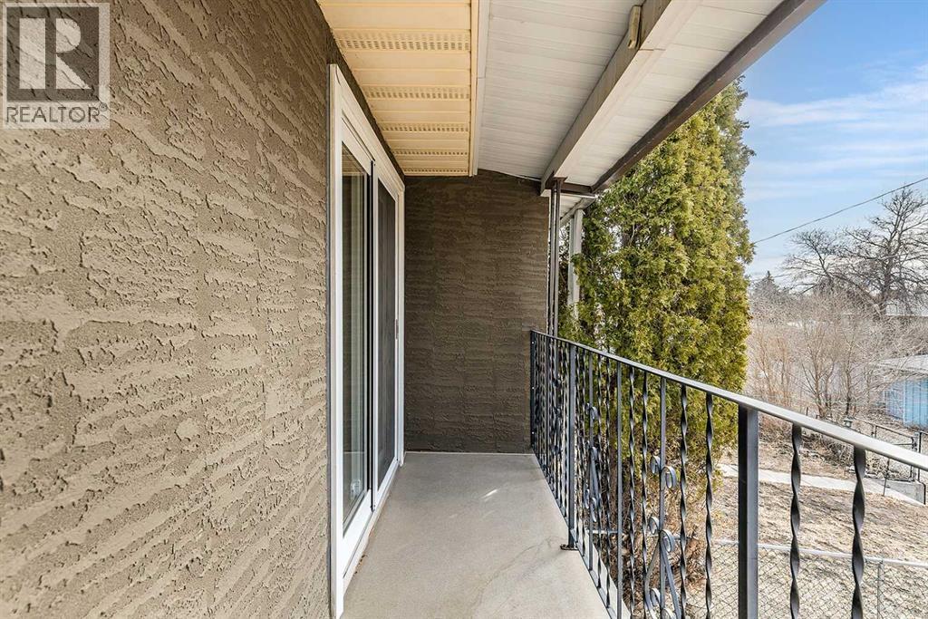 261 5 Street Nw, Medicine Hat, Alberta  T1A 7X9 - Photo 36 - A2294752