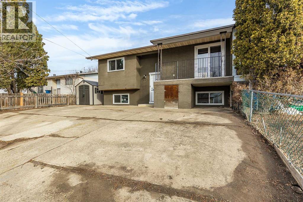 261 5 Street Nw, Medicine Hat, Alberta  T1A 7X9 - Photo 39 - A2294752