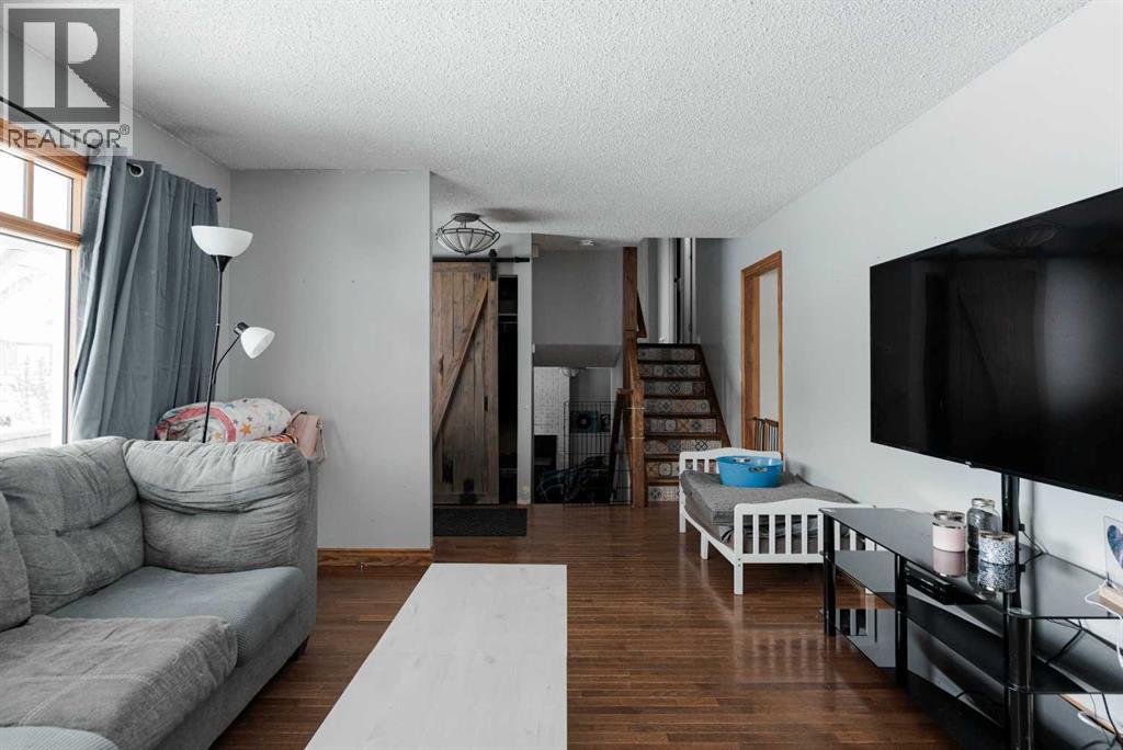 108 Robin Crescent, Fort Mcmurray, Alberta  T9H 2W3 - Photo 4 - A2306959