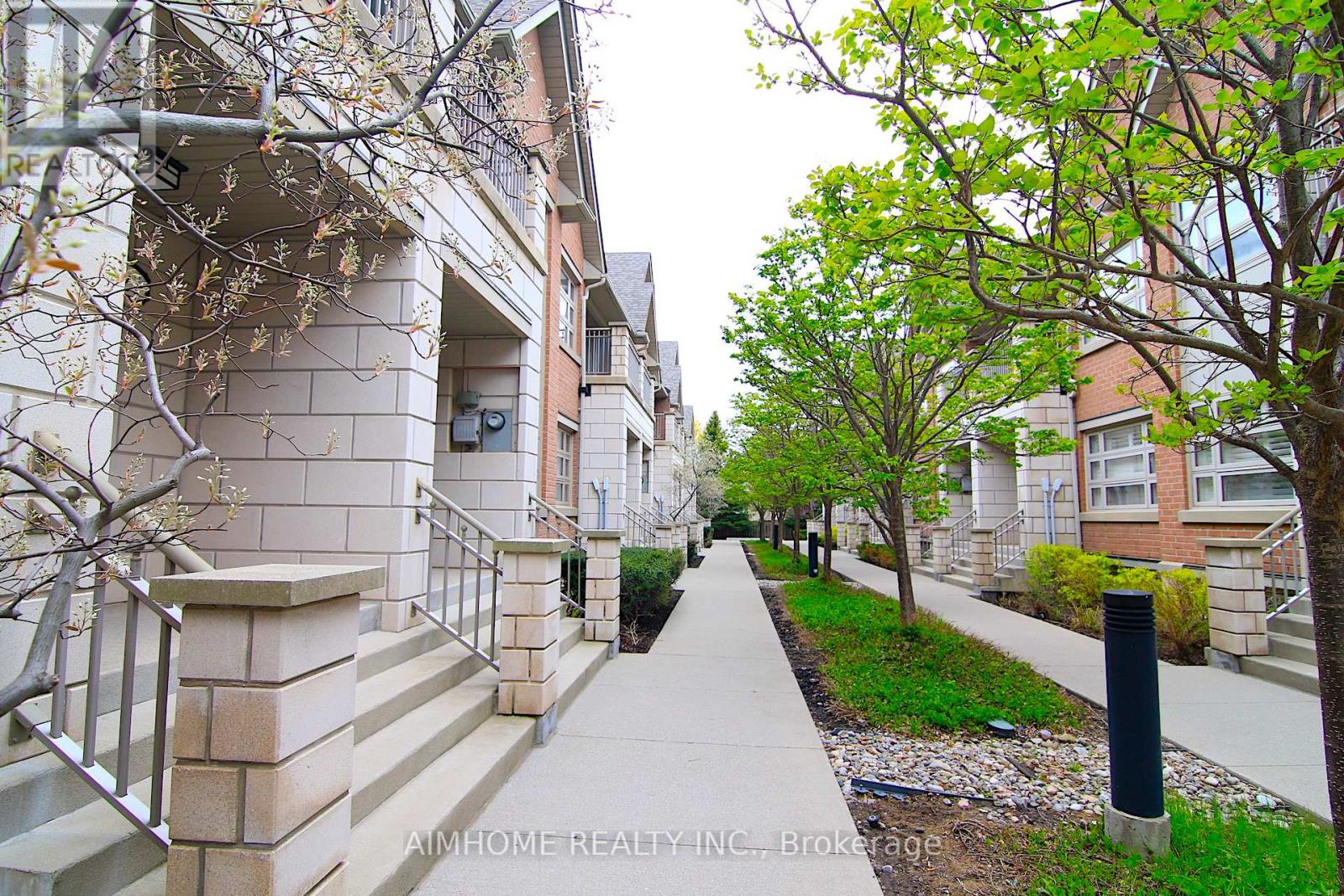 27 - 2460 Prince Michael Drive, Oakville, Ontario  L6H 0G8 - Photo 2 - W13062082