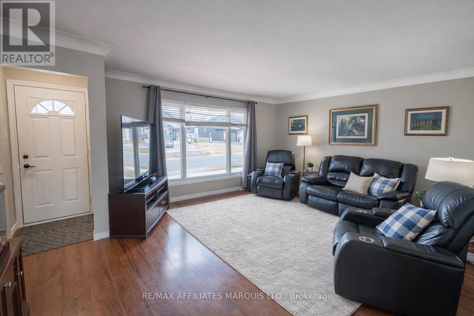 119 Anthony Street, Cornwall, Ontario  K6H 5J9 - Photo 2 - X12935526