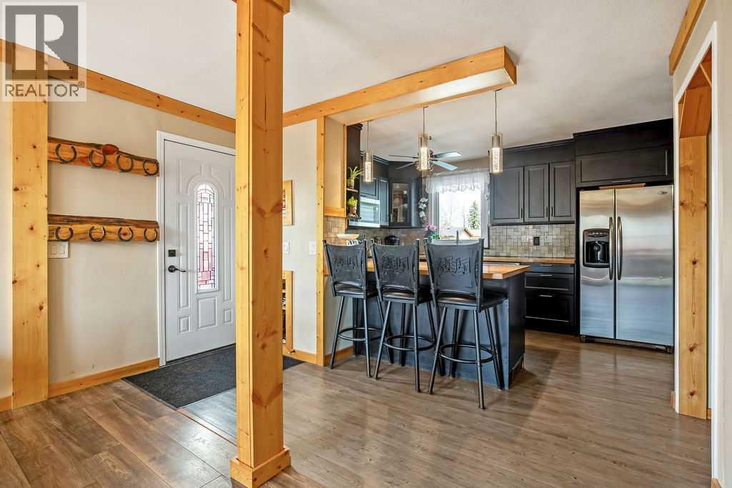 194 Abergale Close Ne, Calgary, Alberta  T2A 6J1 - Photo 4 - A2306624