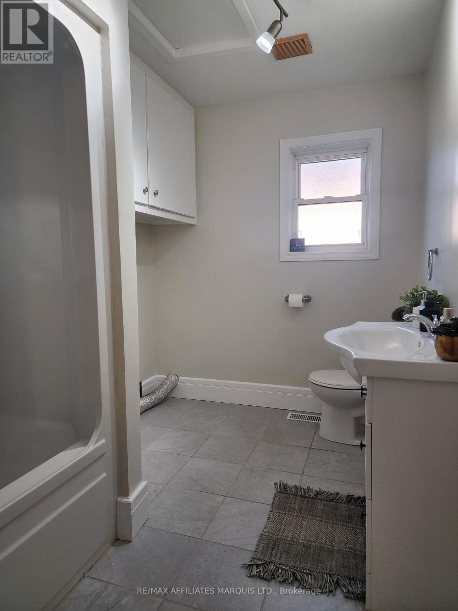 12 Oak Street, South Glengarry, Ontario  K0C 1N0 - Photo 9 - X12778014