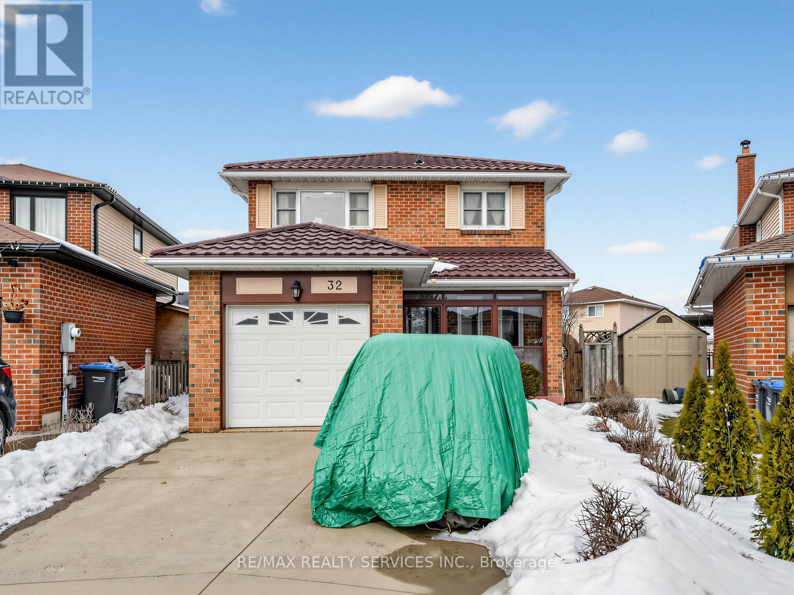 32 HELIOS PLACE, Brampton, Ontario