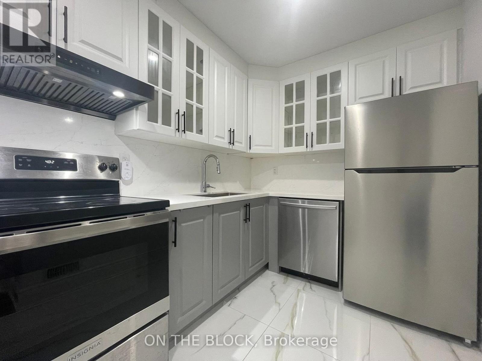 Legal Basement Apartment - 1229 Ironbridge Road E, Oakville, Ontario  L6M 5M5 - Photo 15 - W13073098
