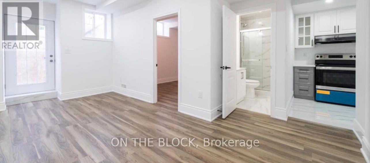 Legal Basement Apartment - 1229 Ironbridge Road E, Oakville, Ontario  L6M 5M5 - Photo 9 - W13073098