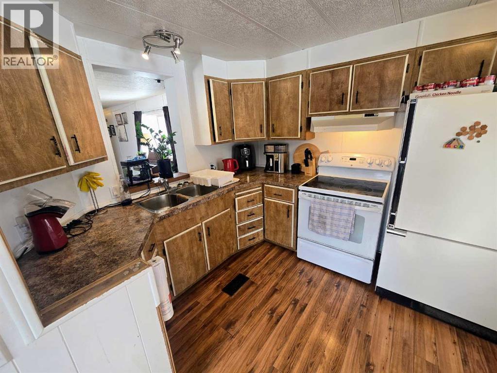 6038 Spruce Crescent, Stettler, Alberta  T0C 2L1 - Photo 7 - A2306291