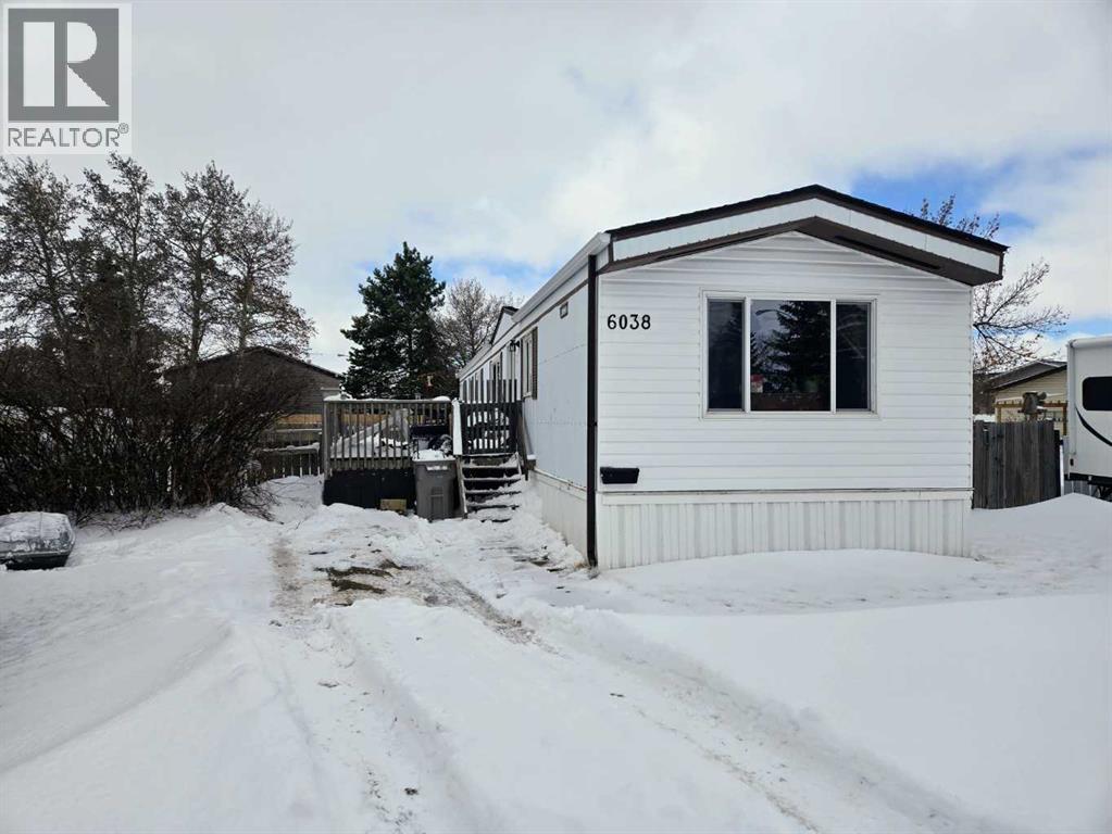 6038 Spruce Crescent, Stettler, Alberta  T0C 2L1 - Photo 1 - A2306291