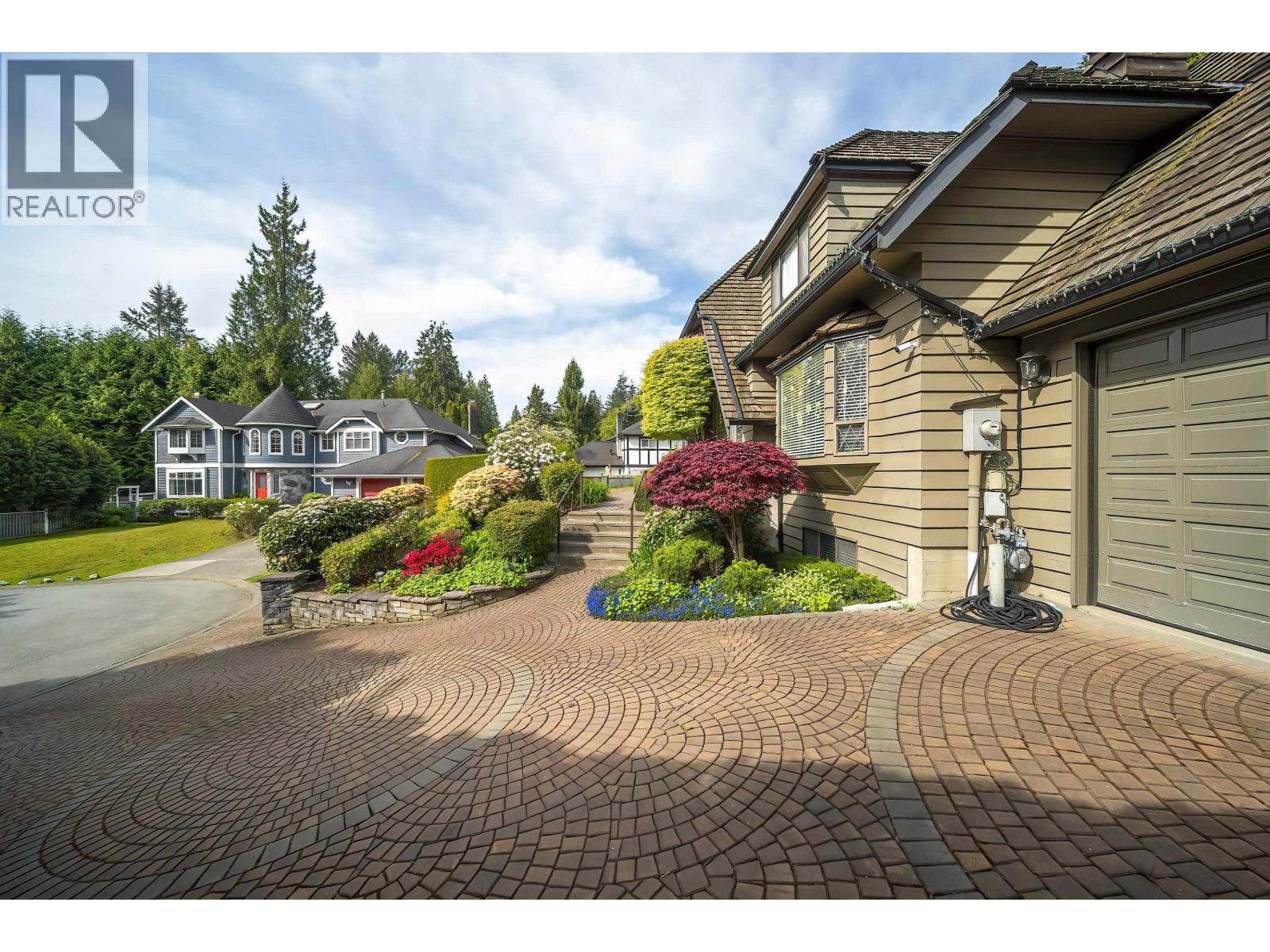 435 Inglewood Avenue, Vancouver, British Columbia  V7T 1X2 - Photo 3 - R3118547