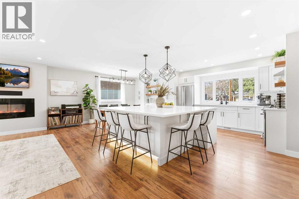 844 Lake Lucerne Drive SE, Calgary, Alberta