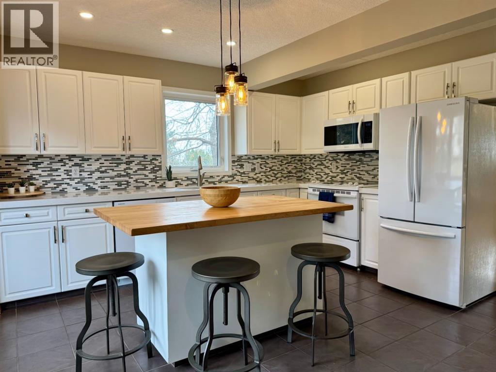 131 Patina Rise Sw, Calgary, Alberta  T3H 3R5 - Photo 10 - A2302251