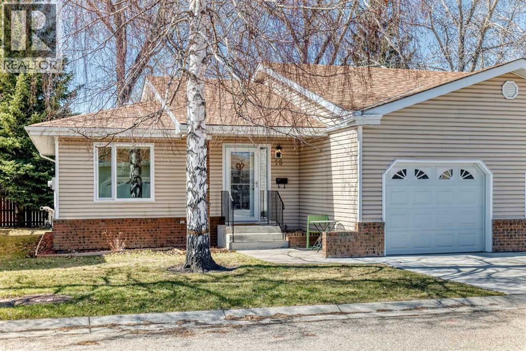 16 Vandoos Gardens NW, Calgary, Alberta