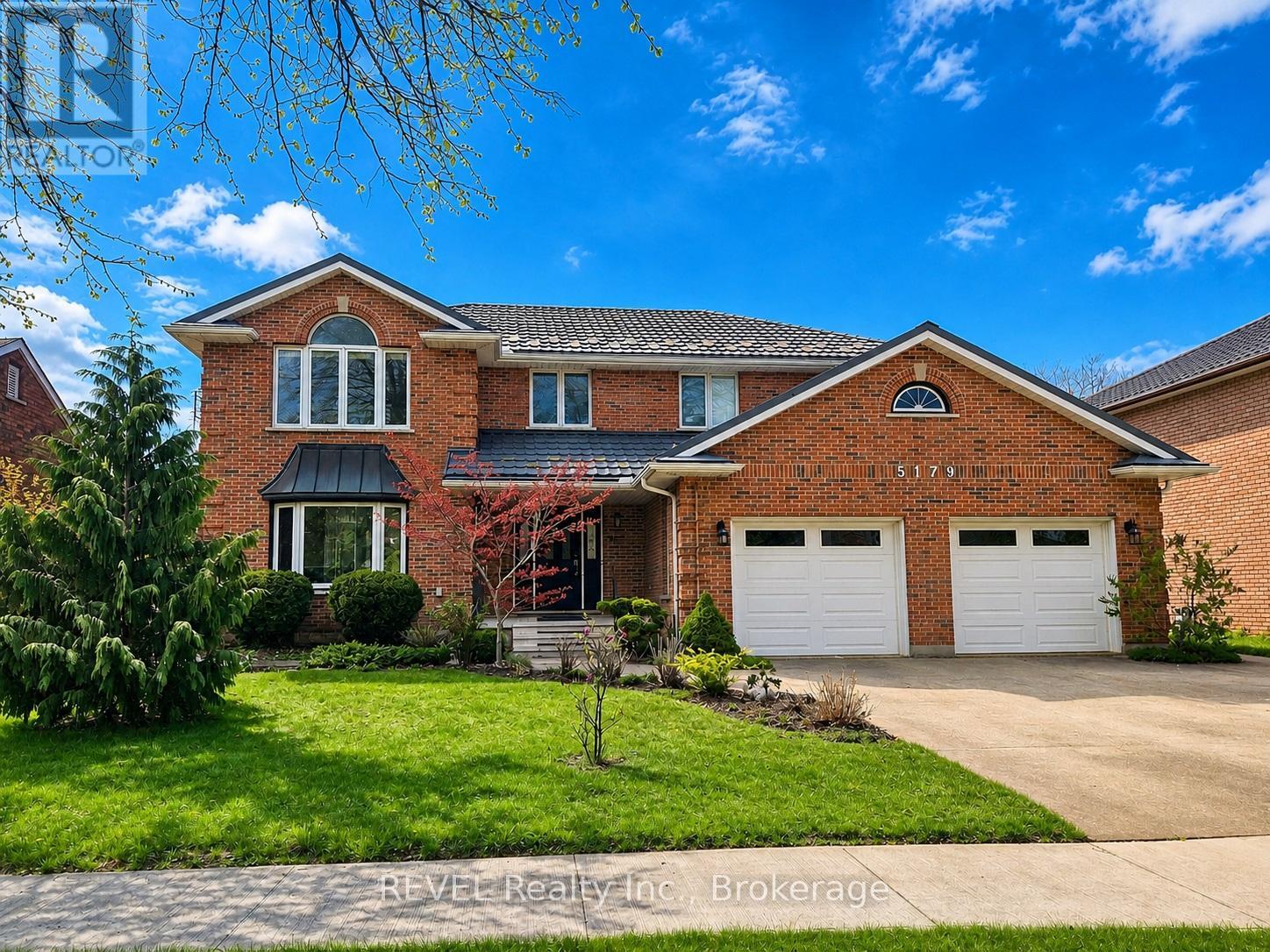 5179 Southgate Avenue, Niagara Falls, Ontario  L2E 7G4 - Photo 1 - X13073266