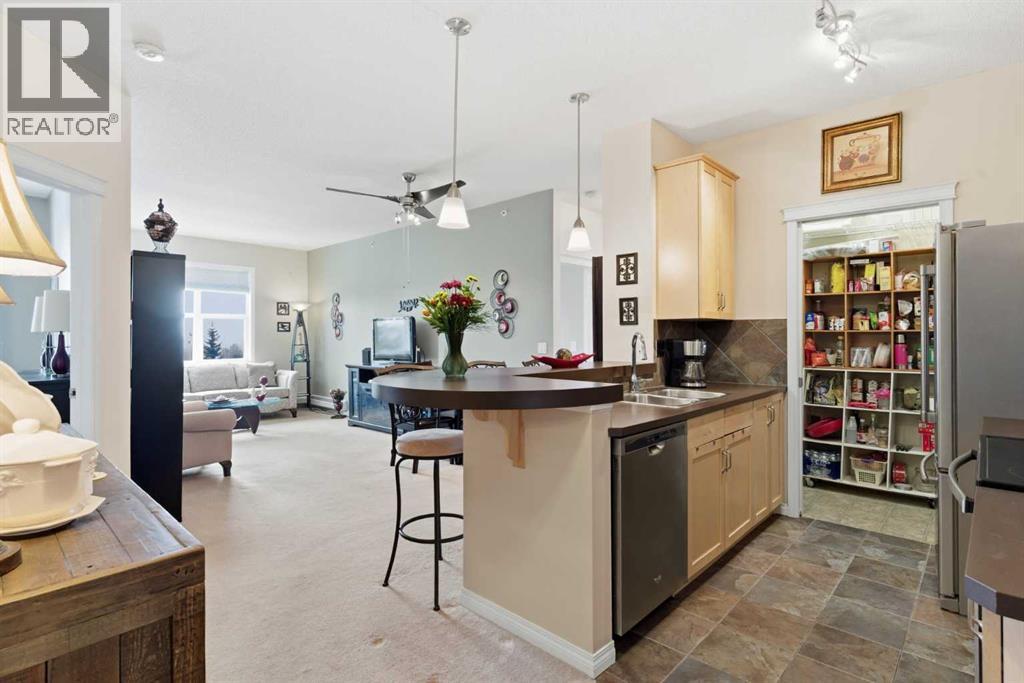 305, 37 Prestwick Drive SE, Calgary, Alberta  T2Z 4Z2 - Photo 4 - A2289602