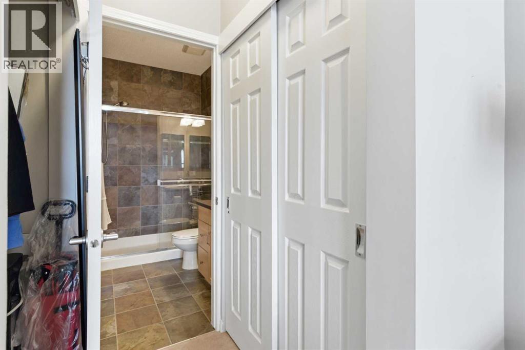 305, 37 Prestwick Drive SE, Calgary, Alberta  T2Z 4Z2 - Photo 24 - A2289602