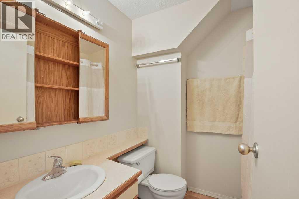 45 Hangingstone Drive, Lacombe, Alberta  T4L 1P9 - Photo 33 - A2306459