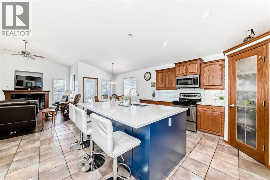 112 West Creek Glen, Chestermere, Alberta  T1X 1P9 - Photo 12 - A2305395
