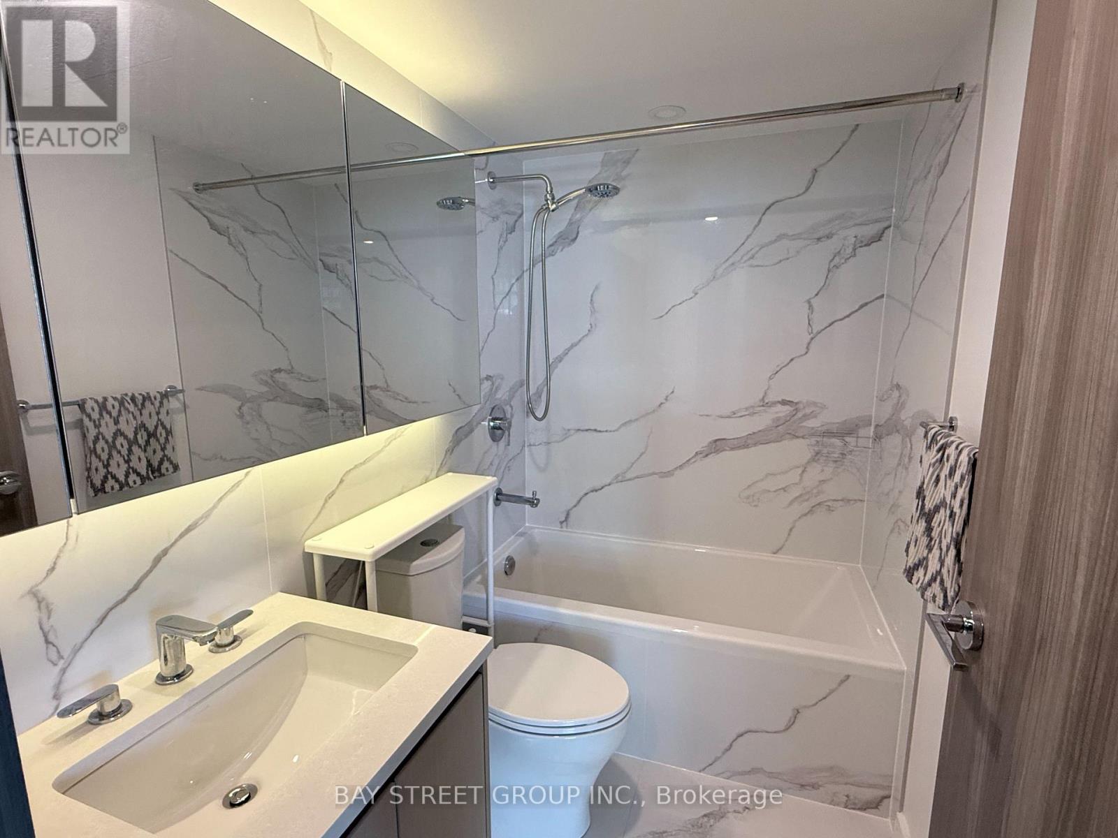 4105 - 3 Concord Cityplace Way, Toronto, Ontario  M5V 0X4 - Photo 12 - C13073094