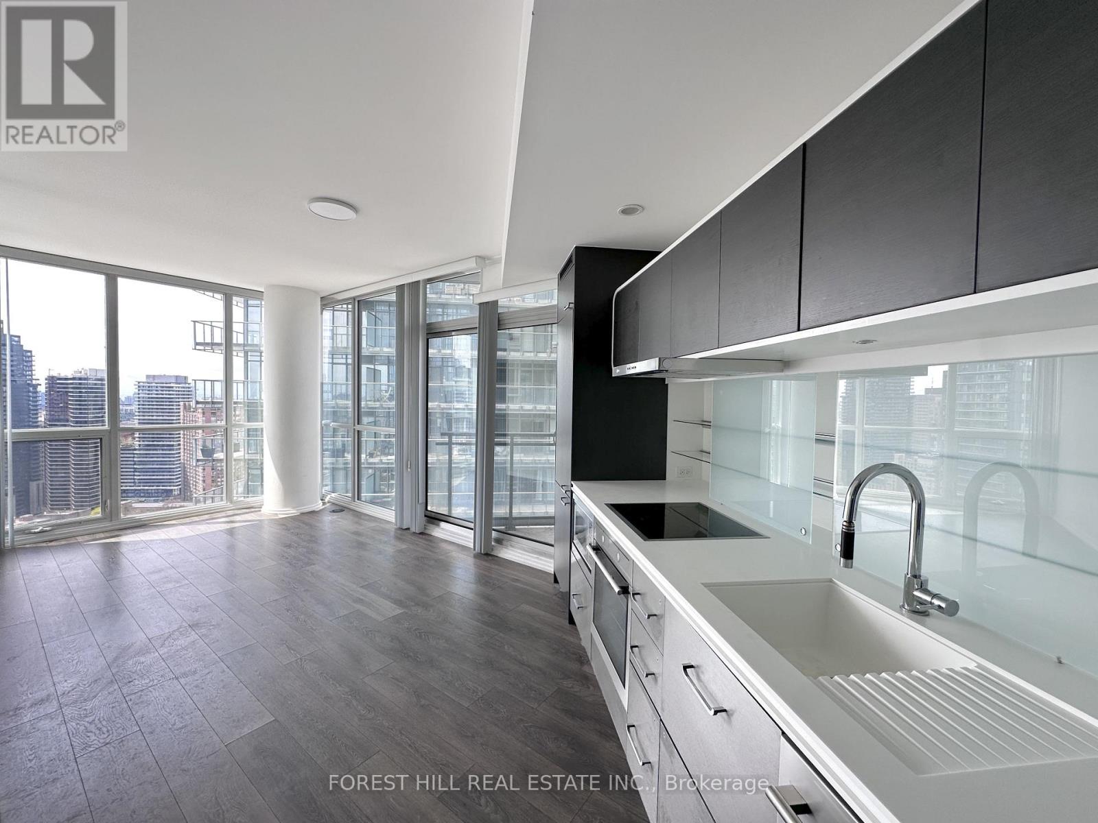 3302 - 45 Charles Street E, Toronto, Ontario  M4Y 0B8 - Photo 2 - C12962968