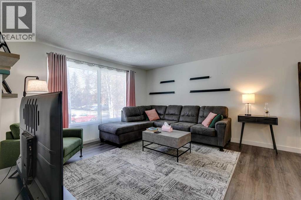 14692 Deer Ridge Drive SE, Calgary, Alberta  T2J 5Y4 - Photo 5 - A2287442