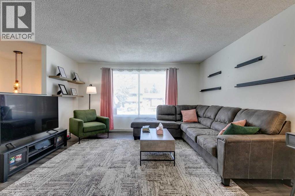 14692 Deer Ridge Drive SE, Calgary, Alberta  T2J 5Y4 - Photo 6 - A2287442