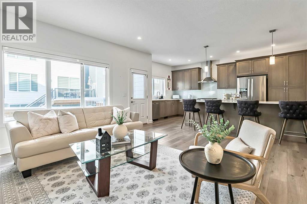 882 Bluerock Way Sw, Calgary, Alberta  T2Y 0S5 - Photo 16 - A2293006
