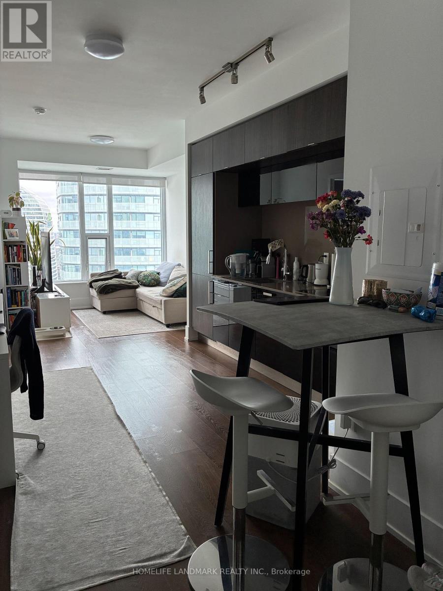 6002 - 10 YORK STREET, Toronto, Ontario