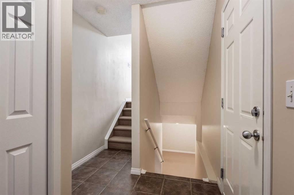 79 Copperfield Court SE, Calgary, Alberta  T2Z 4Z3 - Photo 3 - A2291671
