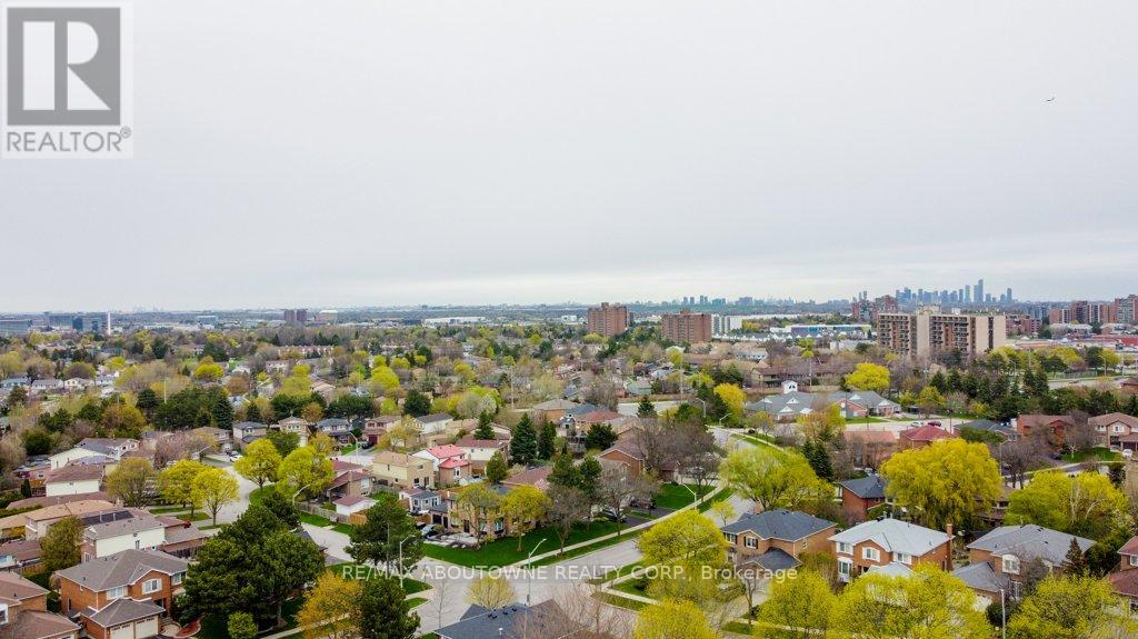 3092 Hickling Court, Mississauga, Ontario  L5N 4X8 - Photo 33 - W13068648