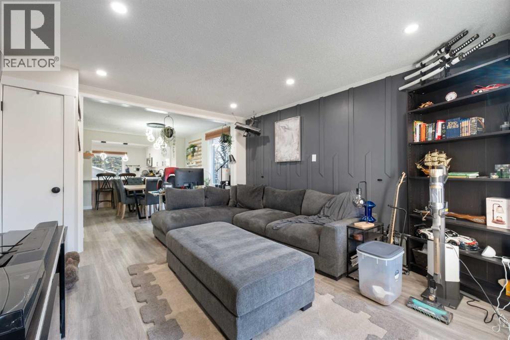 4608 70 Street Nw, Calgary, Alberta  T3B 2K6 - Photo 6 - A2282262