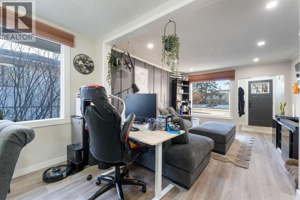 4608 70 Street Nw, Calgary, Alberta  T3B 2K6 - Photo 8 - A2282262
