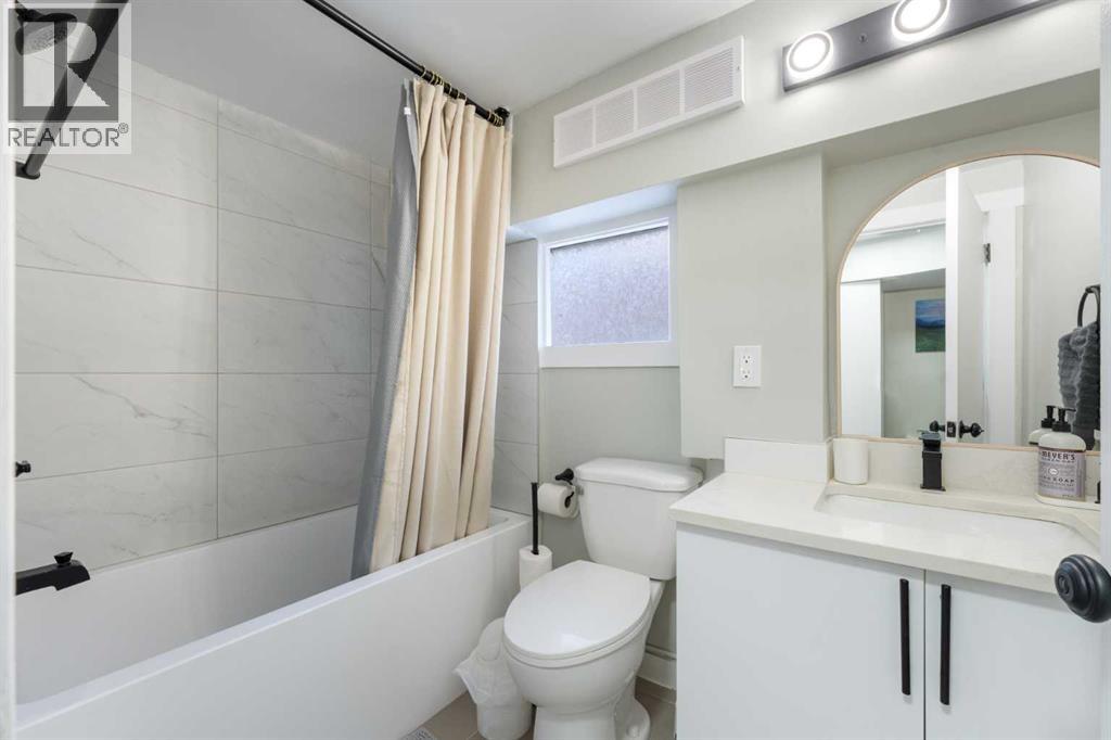 4608 70 Street Nw, Calgary, Alberta  T3B 2K6 - Photo 35 - A2282262