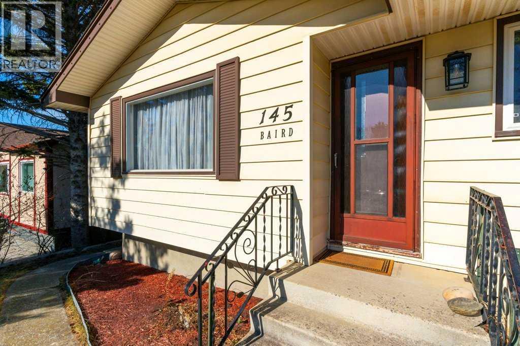 145 Baird Avenue, Cochrane, Alberta  T4C 1C7 - Photo 2 - A2297105