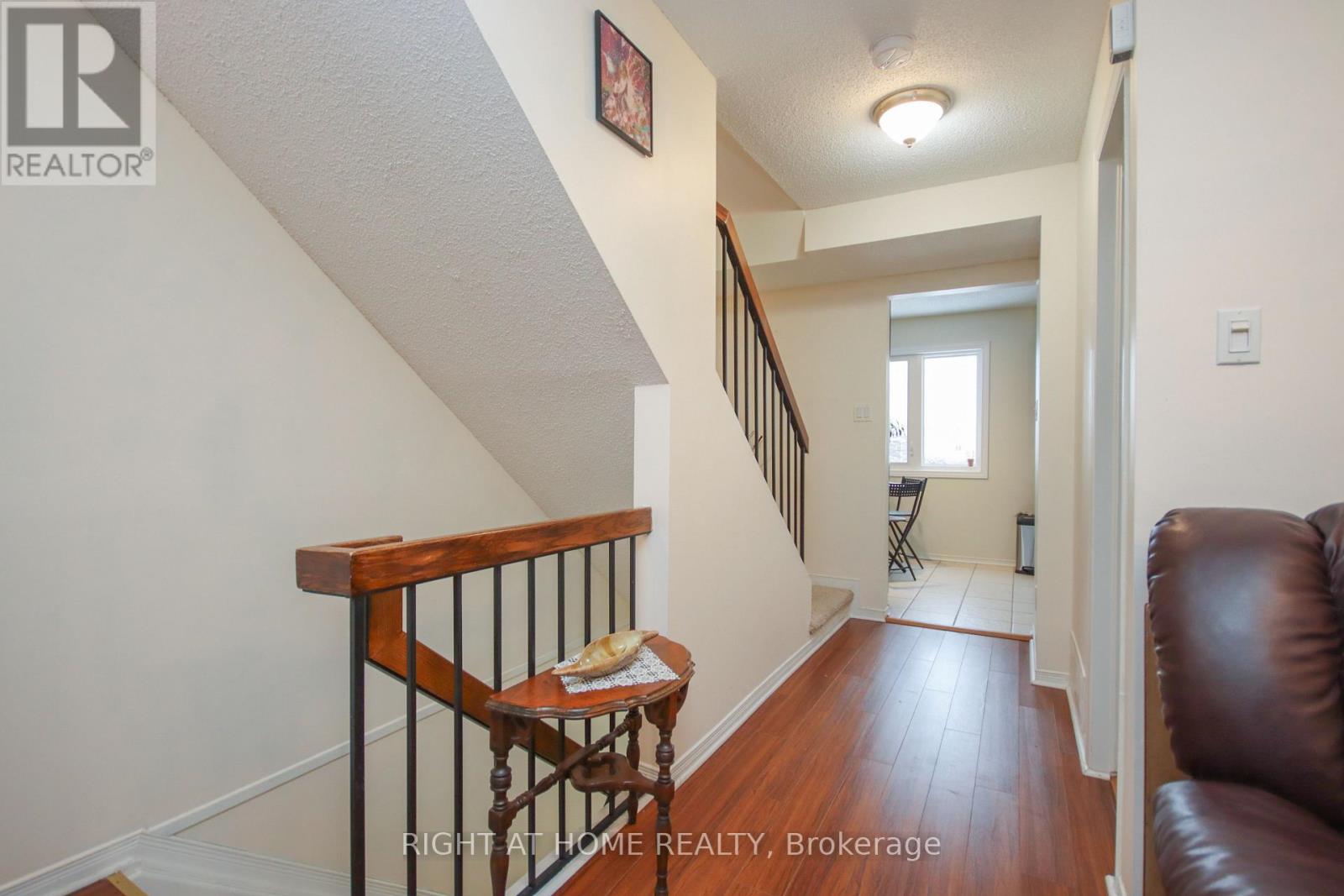 5986 Red Willow Drive, Ottawa, Ontario  K1C 7H9 - Photo 4 - X13073322