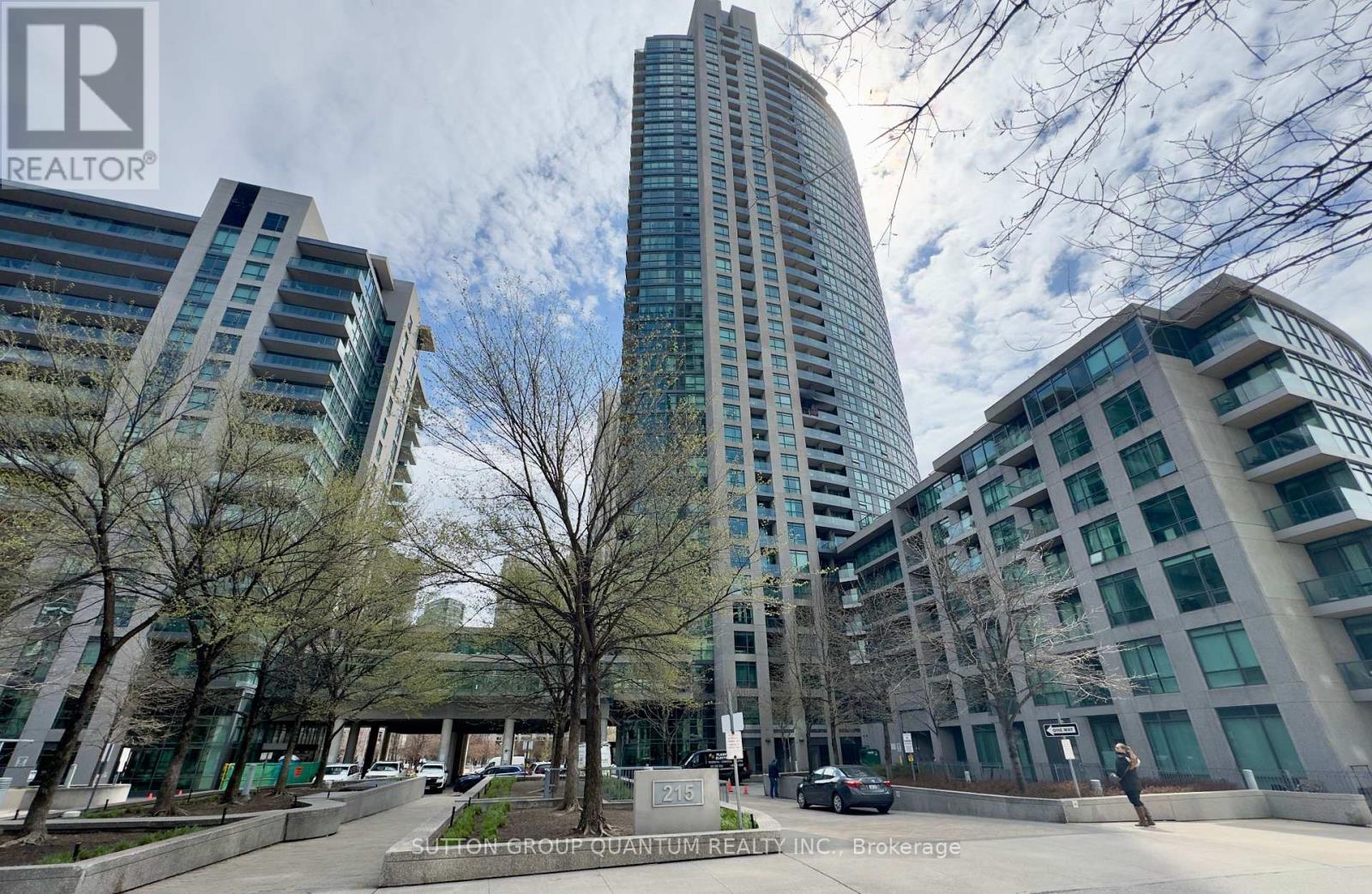 615 - 215 FORT YORK BOULEVARD, Toronto, Ontario