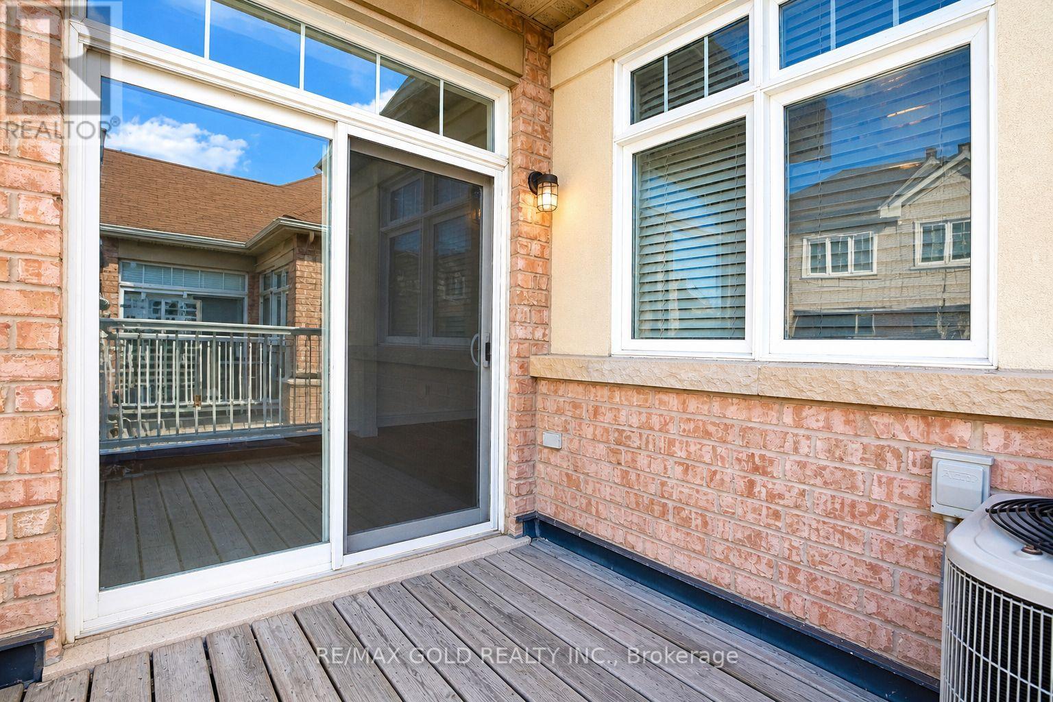 2032 Lakeshore Road W, Mississauga, Ontario  L5J 1J8 - Photo 12 - W13054302