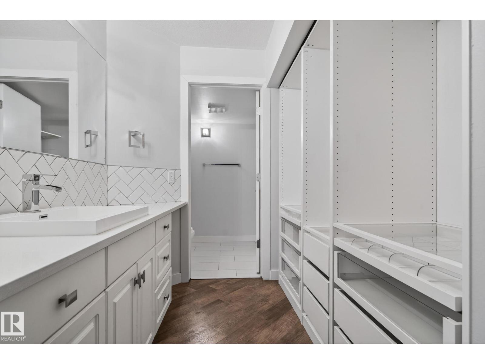 #113 10153 117 St NW, Edmonton, Alberta  T5K 1X5 - Photo 15 - E4485318