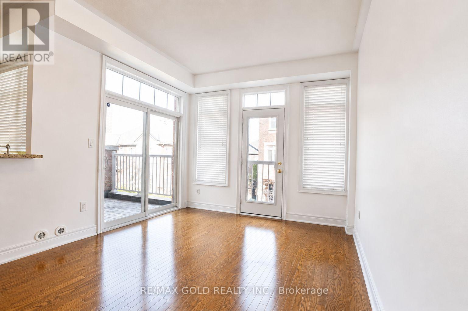 2032 Lakeshore Road W, Mississauga, Ontario  L5J 1J8 - Photo 18 - W13054302
