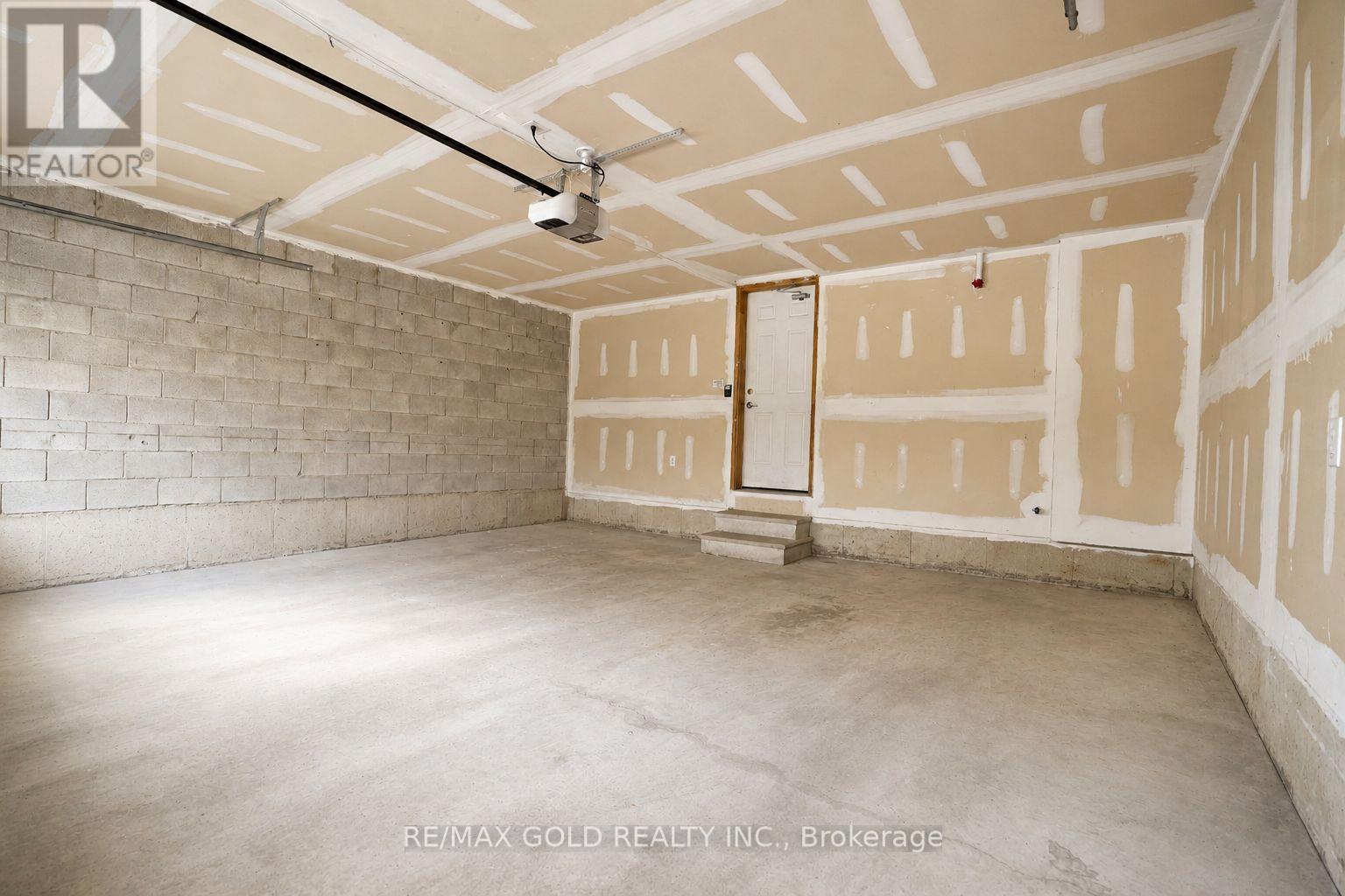 2032 Lakeshore Road W, Mississauga, Ontario  L5J 1J8 - Photo 29 - W13054302