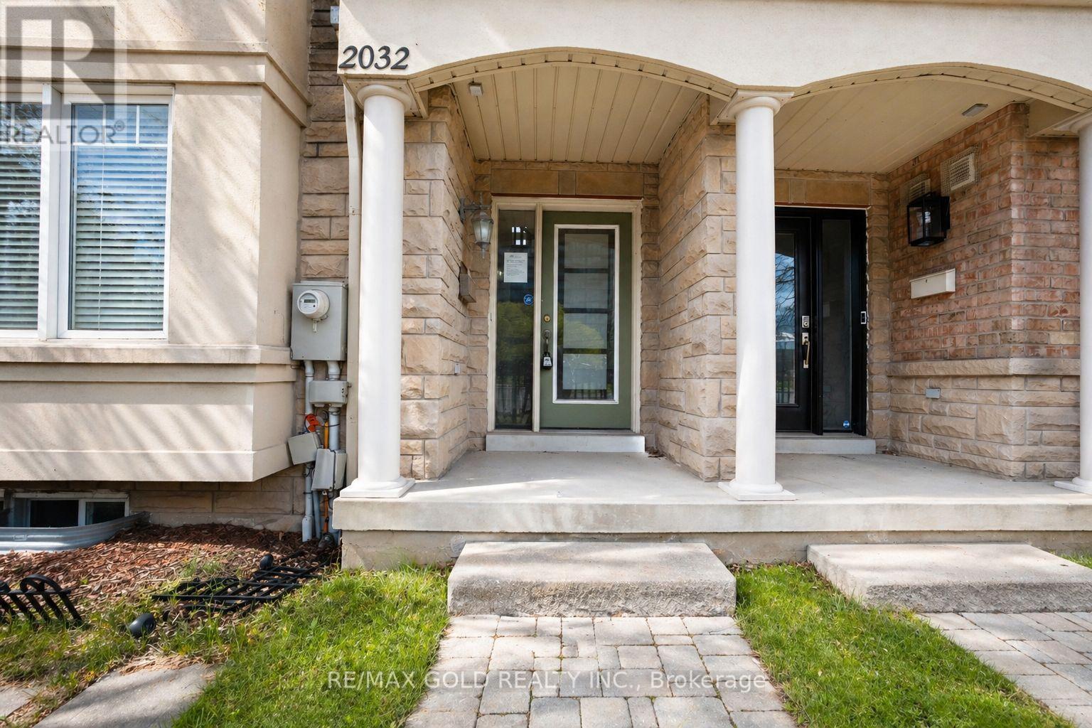 2032 Lakeshore Road W, Mississauga, Ontario  L5J 1J8 - Photo 4 - W13054302