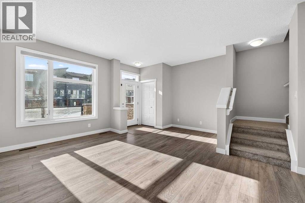 30 Sage Bluff Gate NW, Calgary, Alberta  T3R 0Y9 - Photo 3 - A2286353