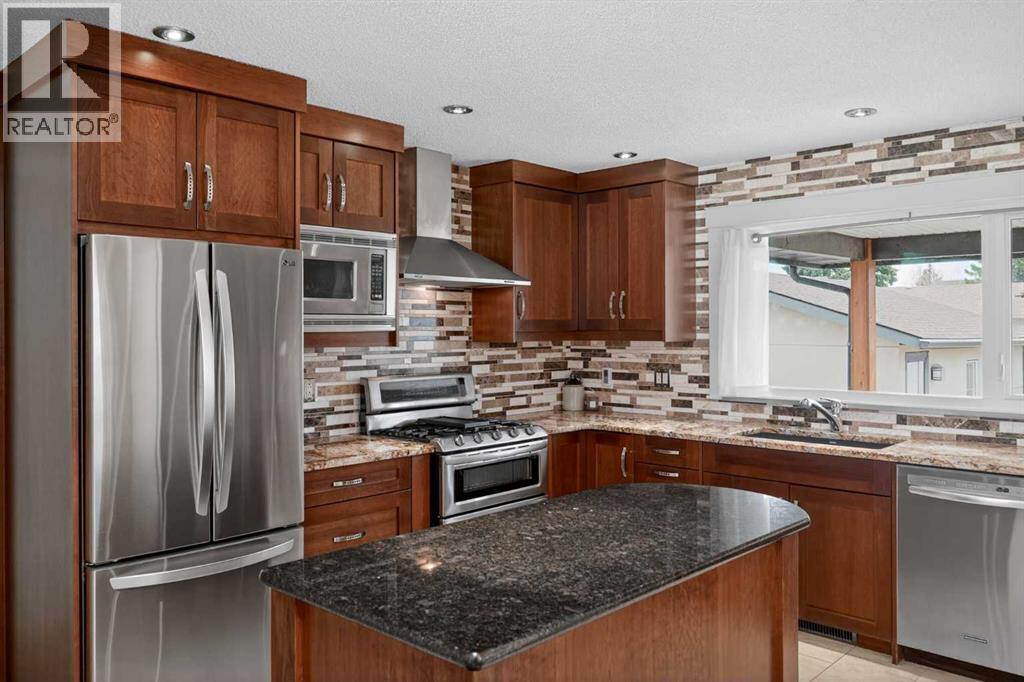 14543 Parkside Drive SE, Calgary, Alberta  T2J 4P3 - Photo 2 - A2305414