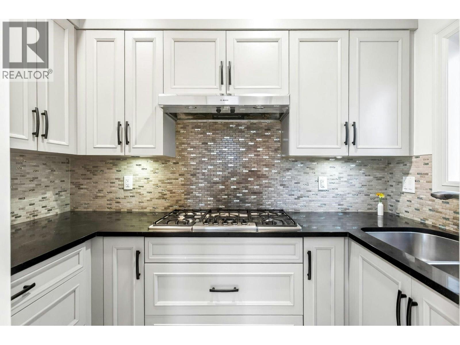 371x W 22nd Ave Street, Vancouver, British Columbia  V6S 1J5 - Photo 8 - R3118622