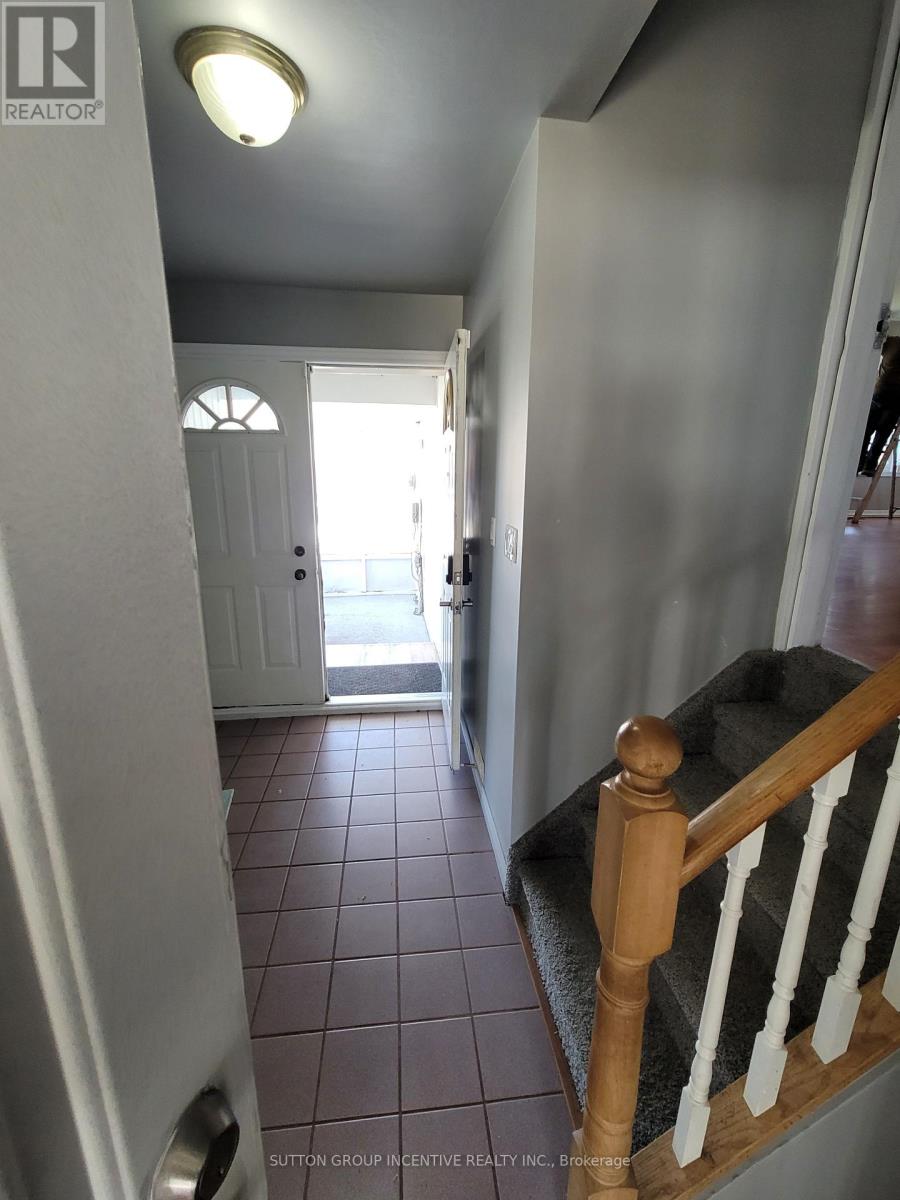 50 Farmingdale Crescent, Barrie, Ontario  L4M 5E5 - Photo 29 - S13073238